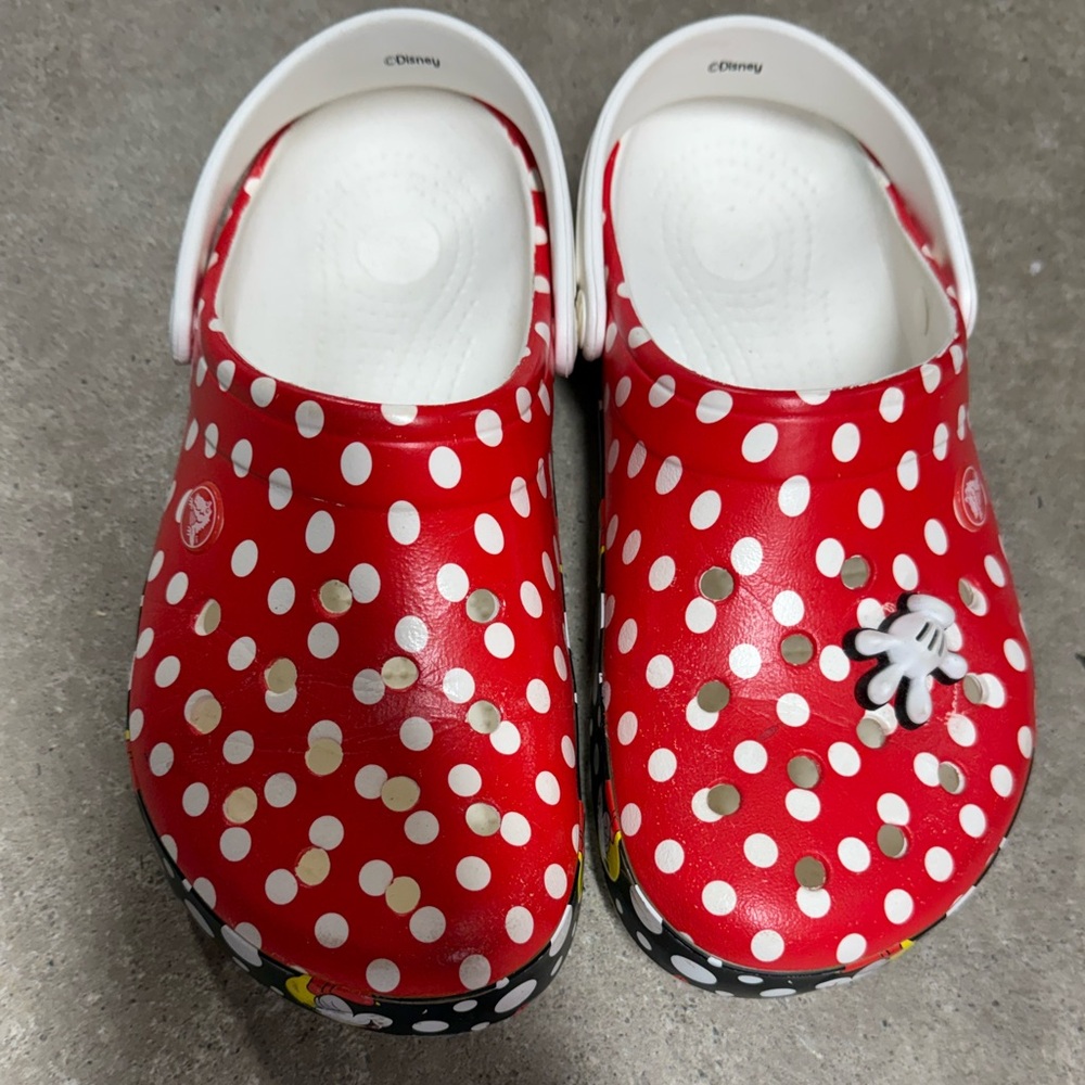 Minnie Mouse crocs